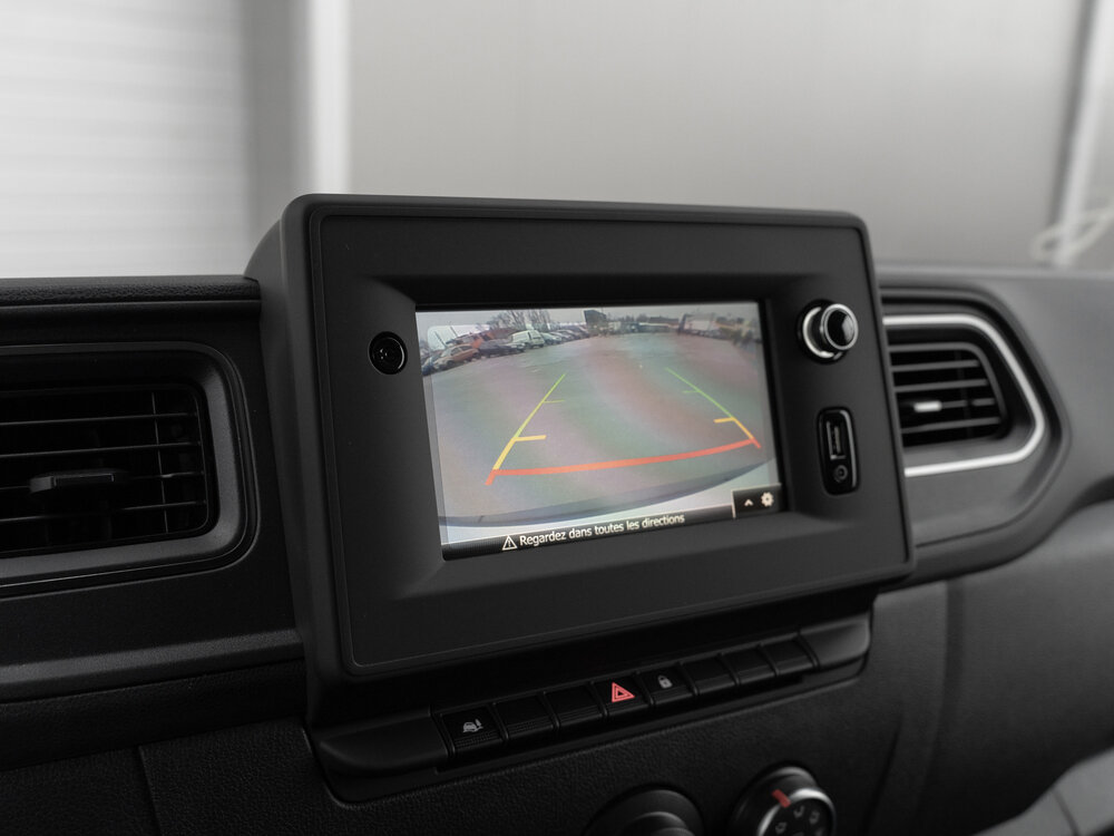 /images/pages/catalog/Renault Master L2H2/Renault_master_L2H2_13.jpg